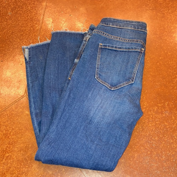 EUC Old Navy Women’s Rockstar Super Skinny Raw Hem Denim Jeans Sz 4 - Picture 12 of 12